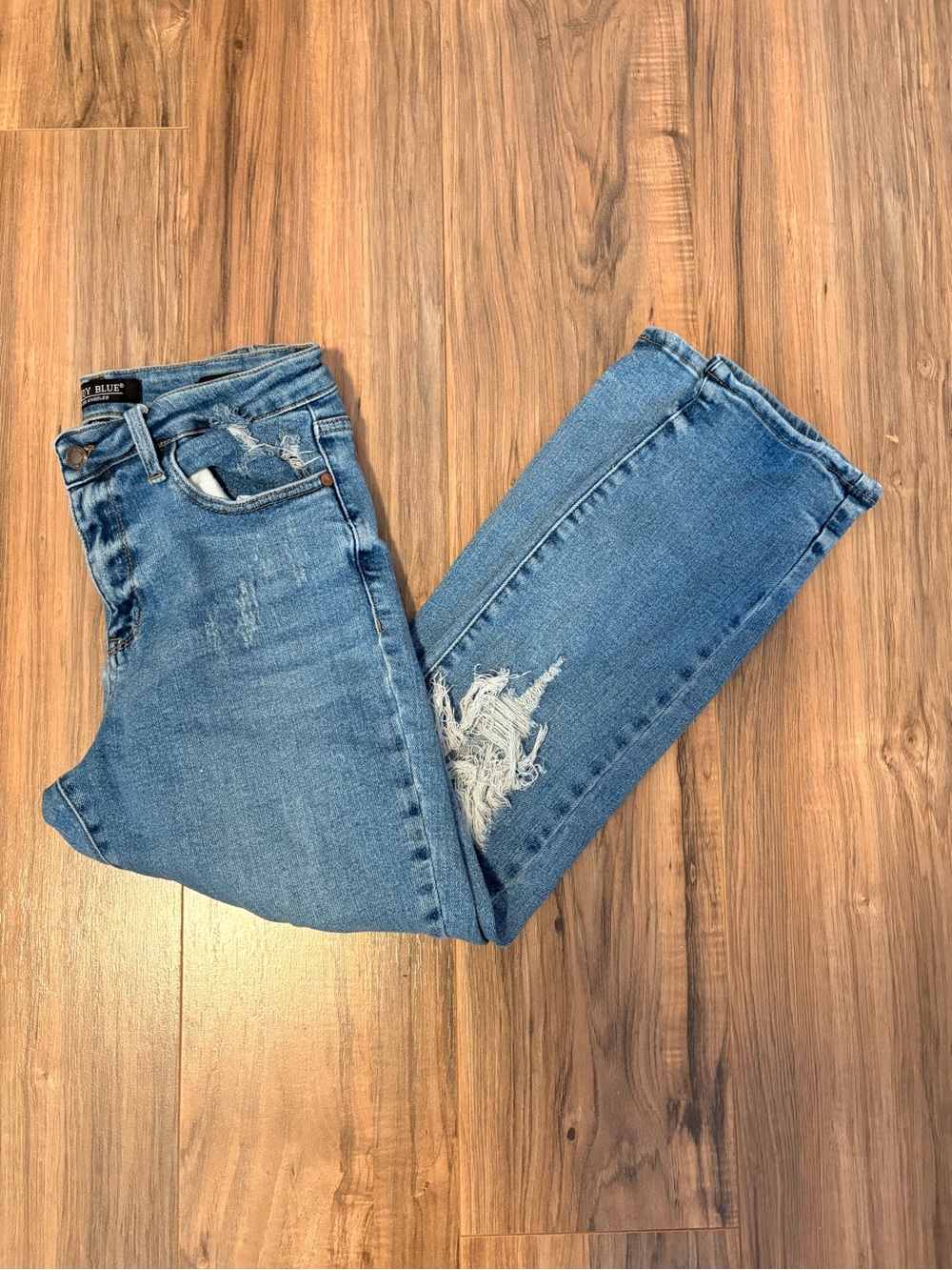 Judy Blue Boyfriend Fit Ripped Jeans Size 29